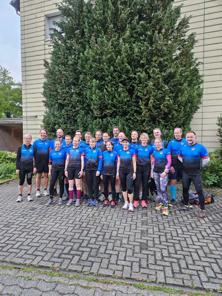 Teamlaufpremiere in der „Roten Erde“